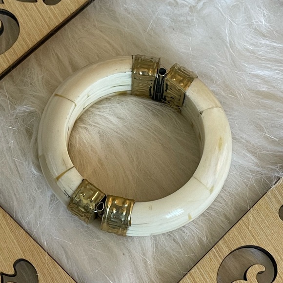 Indian Style Brass & Wood Bangle with White tones.  
3" x 1 1/4” wide. - Picture 5 of 5